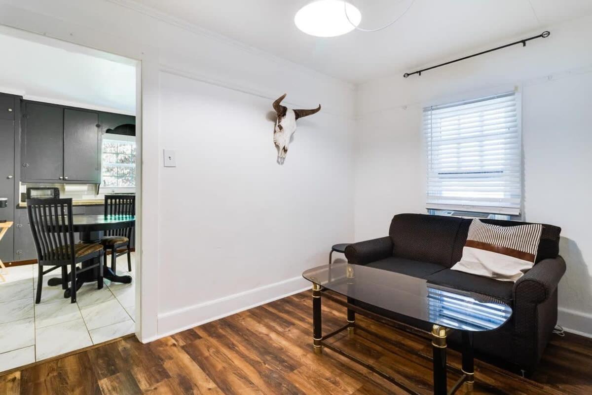 Lafayette At Your Doorstep, Private Rm Bagian luar foto